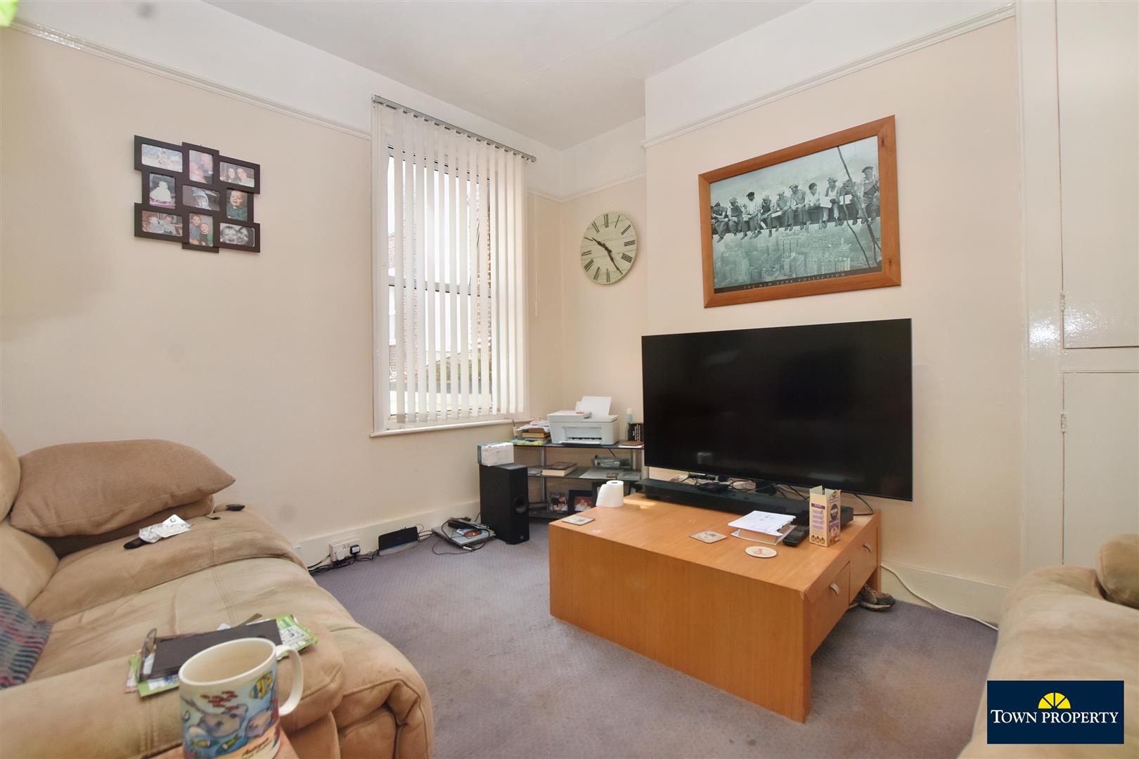 Property Details for Halton Road Eastbourne BN22 7HL Town Property